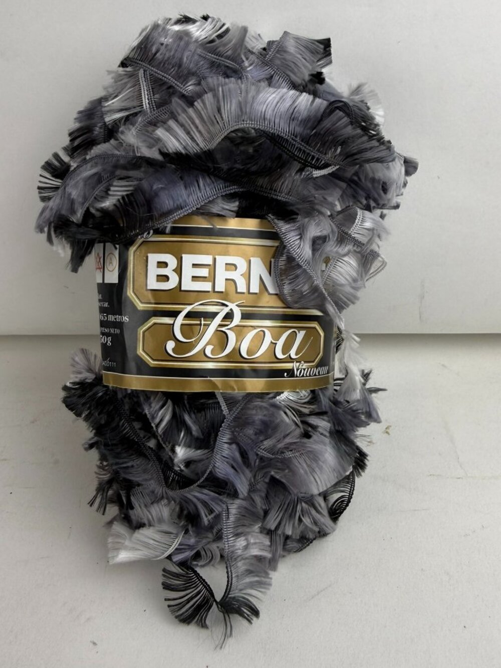 Bernat Boa Novelty Eyelash Knitting Yarn Skein 50g 71yd Ostrich Grey Black 81042